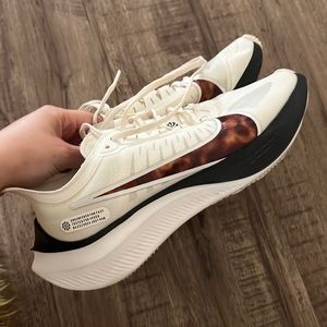 Nike Zoom Gravity “barely rose” 8.5